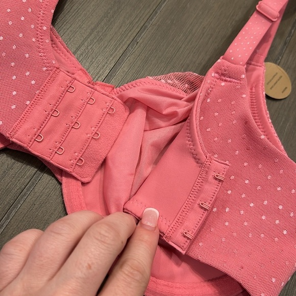 NWT! Wacoal 855303 Pink - 34DD - Picture 9 of 11